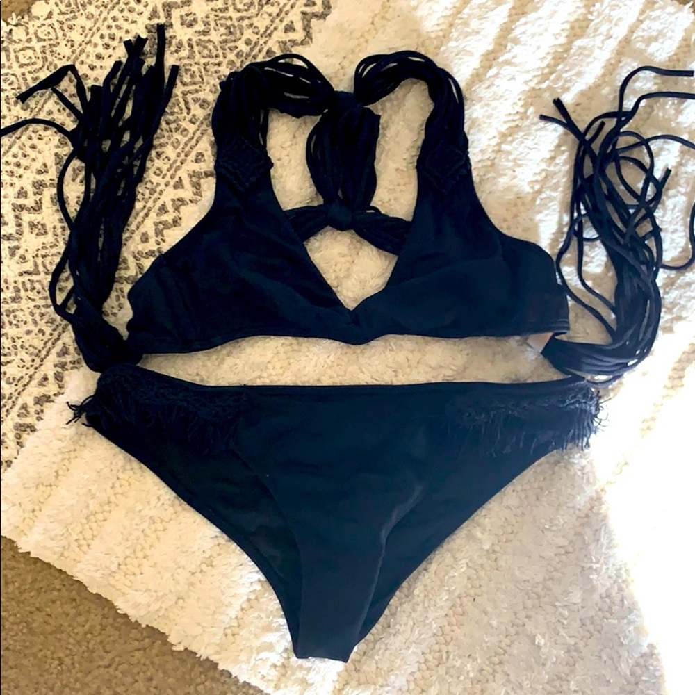 Black VS Fringe Bikini